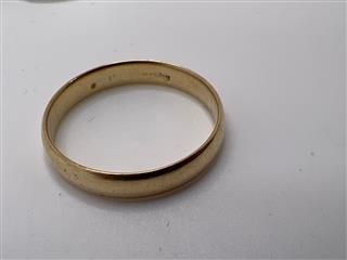 14K WEDDING BAND YELLOW GOLD 2.8G SIZE 9.5 WIDTH 3.8MM